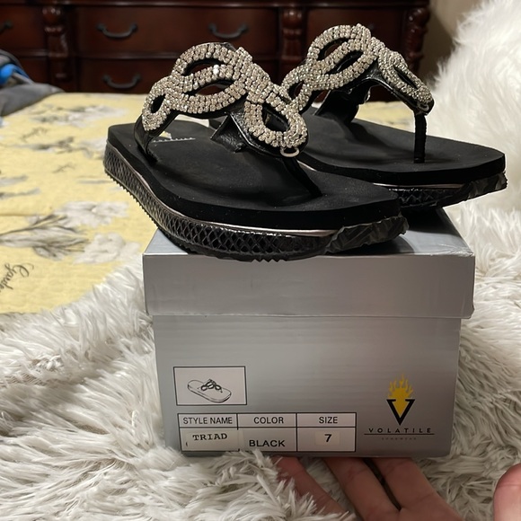 Practically new wore once - Picture 2 of 7